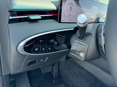 New 2026 Genesis GV70 2.5T AWD/4WD image 12