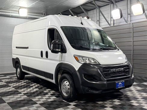 Used 2023 RAM ProMaster 2500 image 4