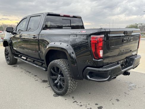 Used 2023 GMC Sierra 1500 Elevation w/ Preferred Package image 7