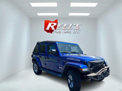 Used 2018 Jeep Wrangler Unlimited Sahara w/ Cold Weather Group AWD/4WD image 4