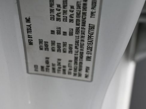 Used 2023 Tesla Model 3 Standard Range image 18