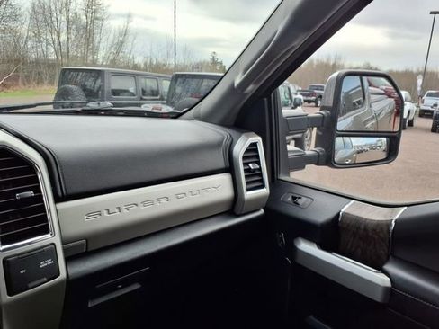 Used 2018 Ford F250 Lariat w/ Chrome Package image 14