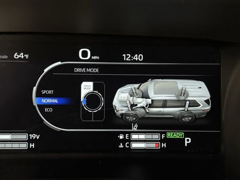 Used 2024 Toyota Sequoia Platinum image 26