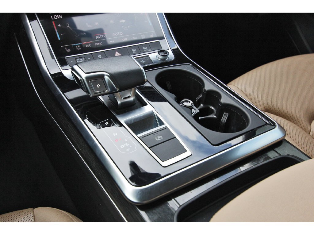 Used 2022 Audi Q7 2.0T Premium Plus w/ Premium Plus Package AWD/4WD image 32