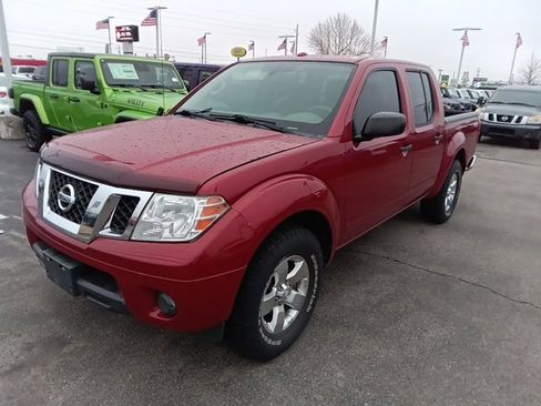 Used 2012 Nissan Frontier SV w/ SV Premium Utility Pkg image 2