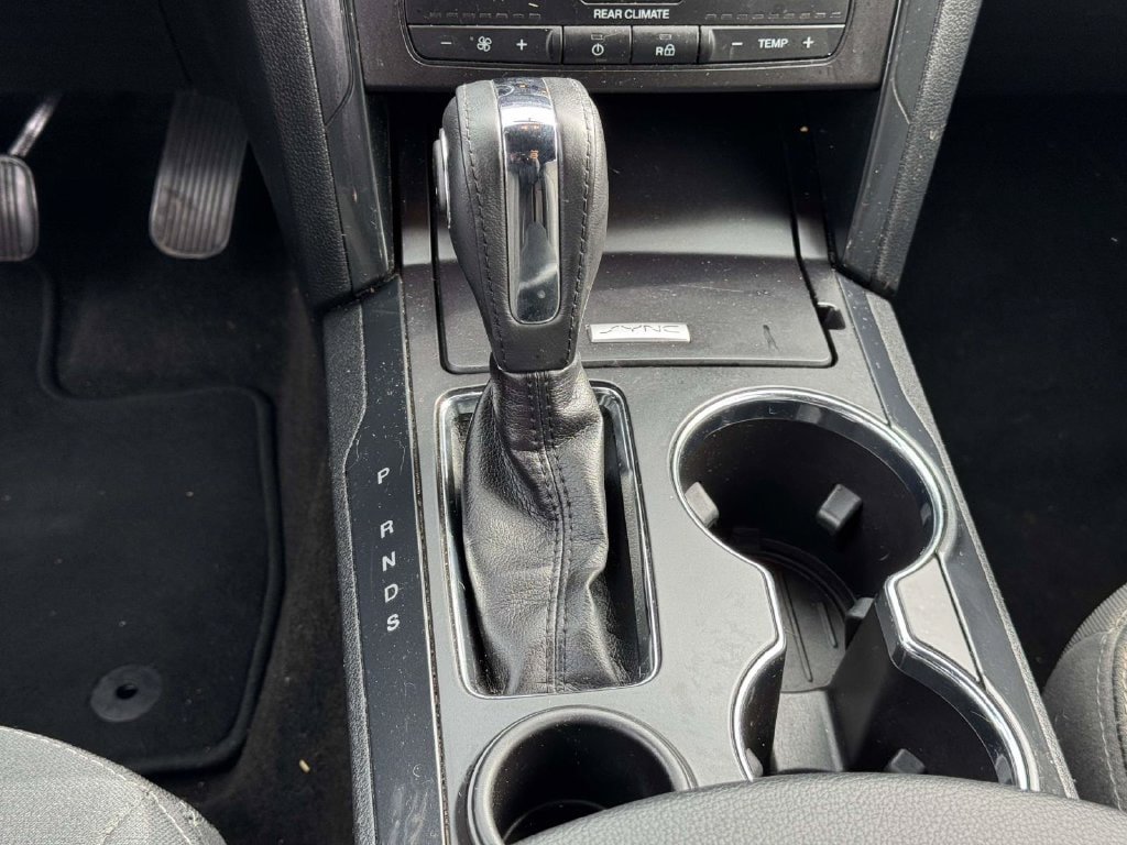Used 2018 Ford Explorer XLT FWD image 6