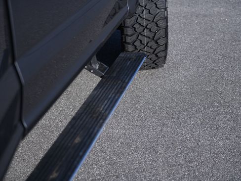 Used 2022 Ford F250 Lariat w/ Lariat Ultimate Package image 5