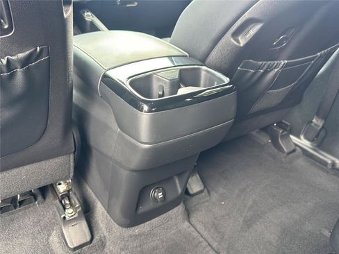 Used 2024 Kia Telluride EX X-Line AWD/4WD image 17
