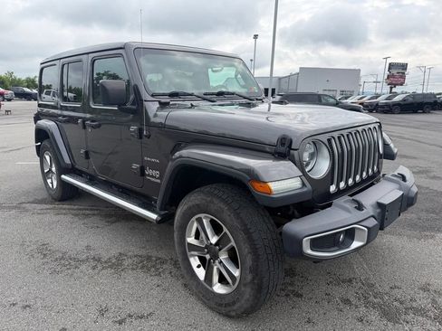 Used 2020 Jeep Wrangler Unlimited Sahara AWD/4WD image 5