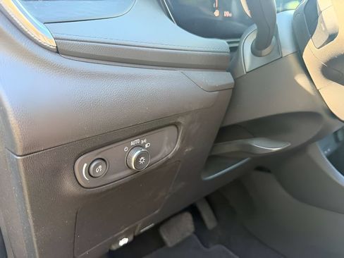 Used 2024 Buick Encore GX Preferred FWD image 12