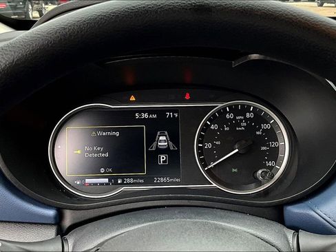 Used 2025 Nissan Versa SV FWD image 14