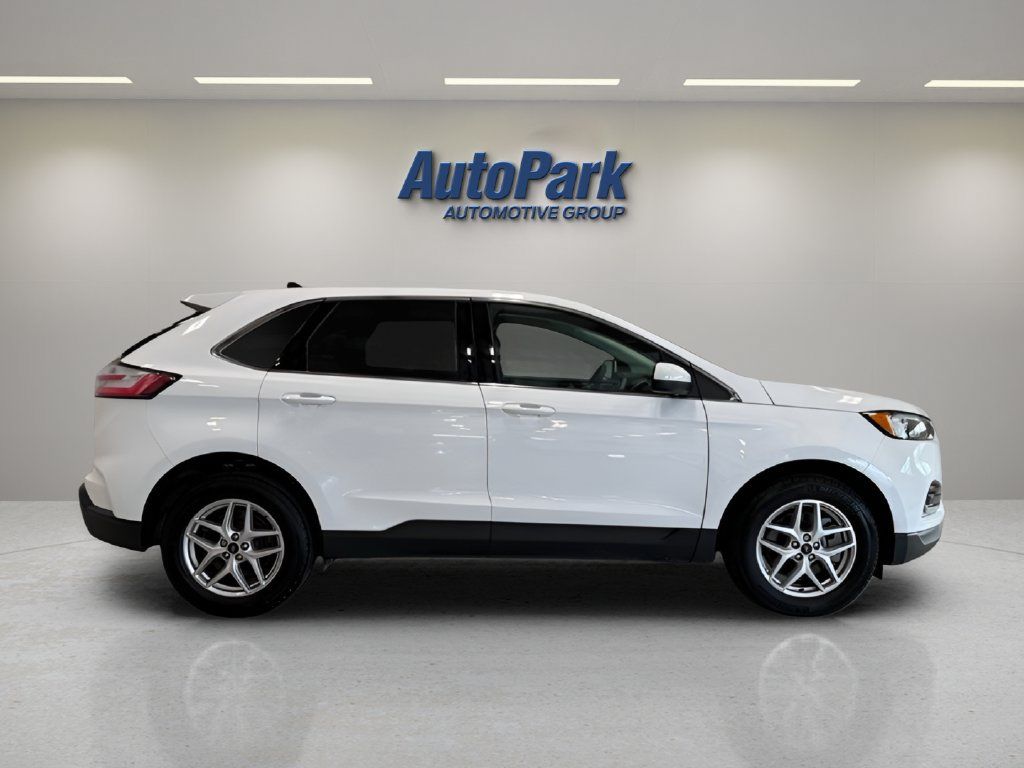 Certified 2024 Ford Edge SEL w/ Convenience Package AWD/4WD image 8