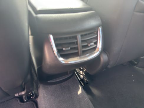 Used 2021 Chevrolet Malibu LT FWD image 9