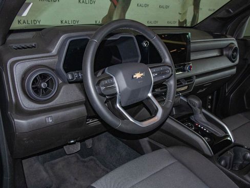 Used 2026 Chevrolet Colorado W/T w/ WT Custom Package AWD/4WD image 5
