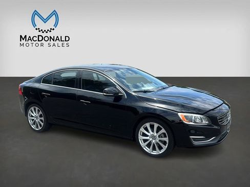 Used 2016 Volvo S60 T5 Inscription Platinum FWD image 2