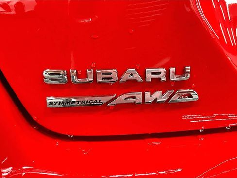 Used 2025 Subaru Crosstrek 2.5i Premium AWD/4WD image 9