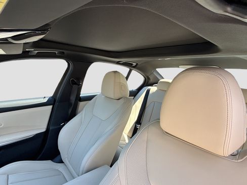 New 2026 BMW 330i Sedan w/ Convenience Package RWD image 27