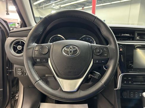 Used 2018 Toyota Corolla XLE w/ Carpet Mat Package (TMS) FWD image 26