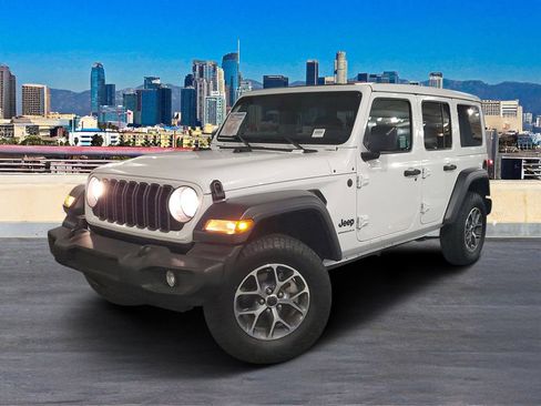 Used 2025 Jeep Wrangler Unlimited Sport AWD/4WD image 2