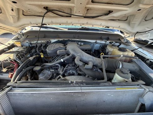 Used 2012 Ford F450 XL w/ Snow Plow Prep Pkg RWD image 26