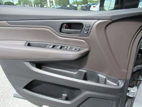 Used 2024 Honda Odyssey EX-L image 19