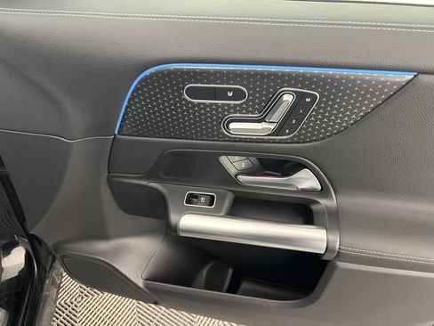 Certified 2025 Mercedes-Benz GLA 250 4MATIC image 24