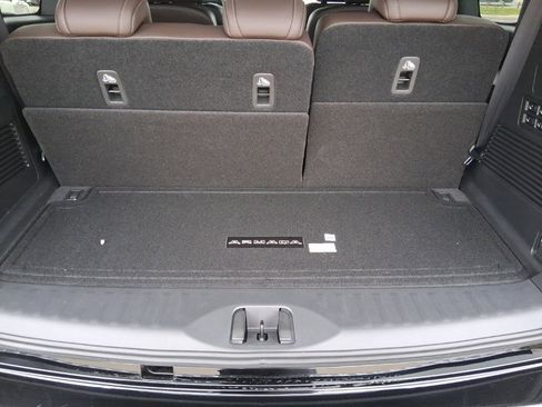 New 2026 Nissan Armada Platinum image 7