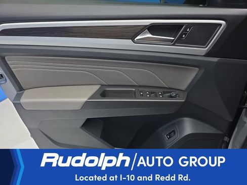 Used 2023 Volkswagen Atlas SE w/ Black Wheel Package FWD image 11