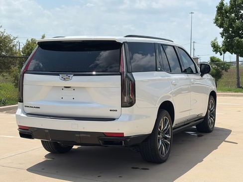 Used 2024 Cadillac Escalade Sport Platinum w/ LPO, ONYX Package image 9