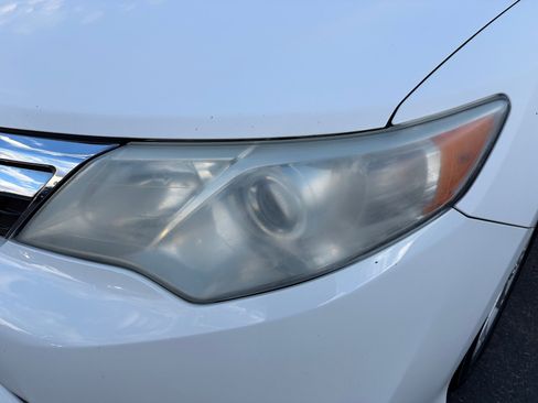 Used 2012 Toyota Camry XLE w/ Leather Pkg FWD image 9