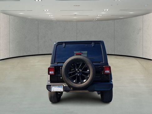 Used 2022 Jeep Wrangler Unlimited Sport image 6