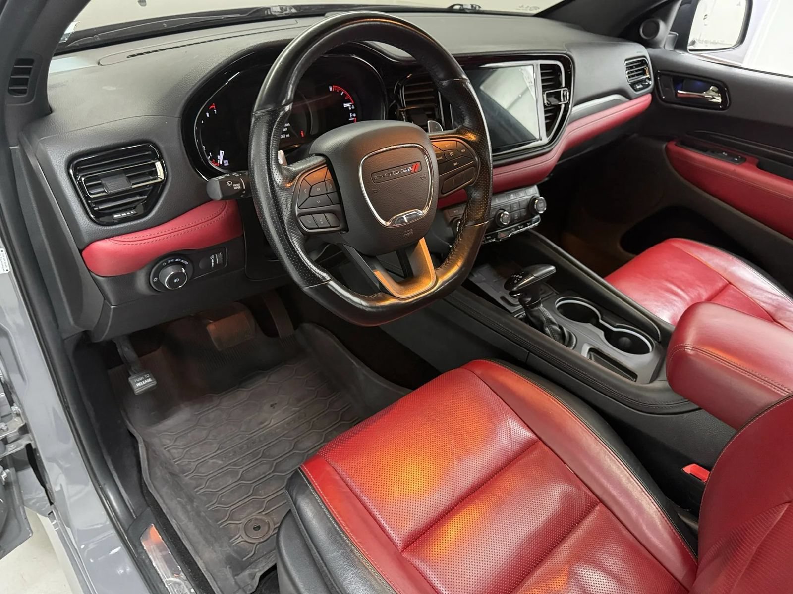 Used 2022 Dodge Durango R/T w/ Tow 'N Go Package AWD/4WD image 10