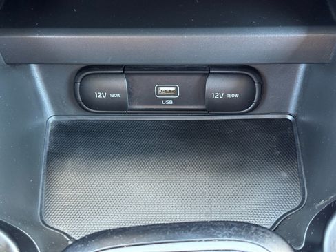 Used 2020 Kia Soul LX FWD image 25