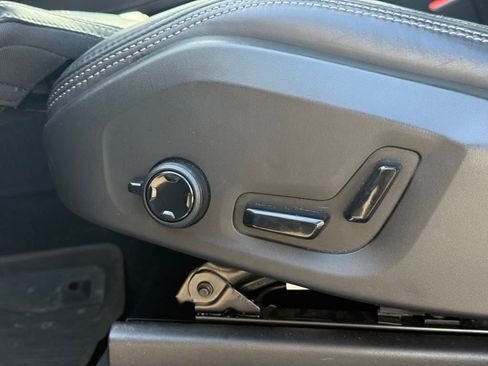 Used 2022 Volvo XC90 T8 Inscription image 26