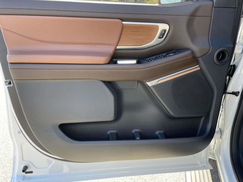 Used 2025 Ford Expedition Max King Ranch image 16