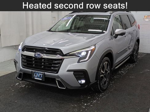 Used 2023 Subaru Ascent Touring image 1