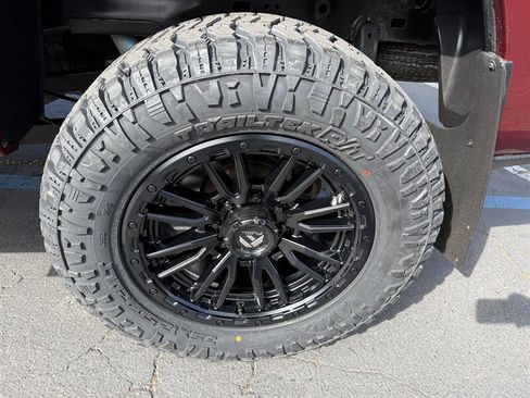 Used 2022 RAM 2500 Big Horn w/ Night Edition AWD/4WD image 15