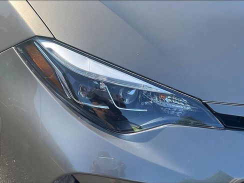 Used 2017 Toyota Corolla SE w/ Carpet Mat Package (TMS) FWD image 29