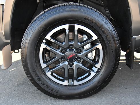 Used 2024 Toyota Tacoma TRD Sport image 12