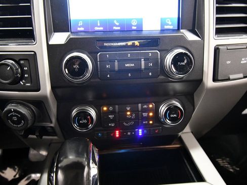 Used 2020 Ford F150 Lariat w/ Equipment Group 502A Luxury AWD/4WD image 27