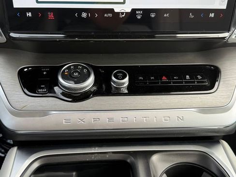 New 2026 Ford Expedition Platinum AWD/4WD image 17