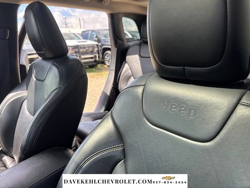 Used 2017 Jeep Cherokee High Altitude AWD/4WD image 38