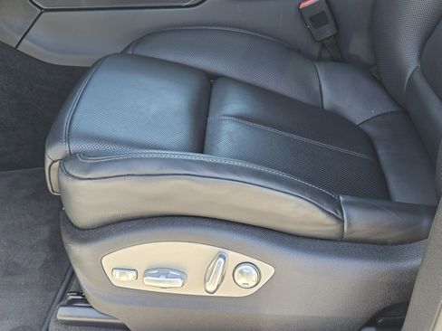 Certified 2025 Porsche Macan S AWD/4WD image 23