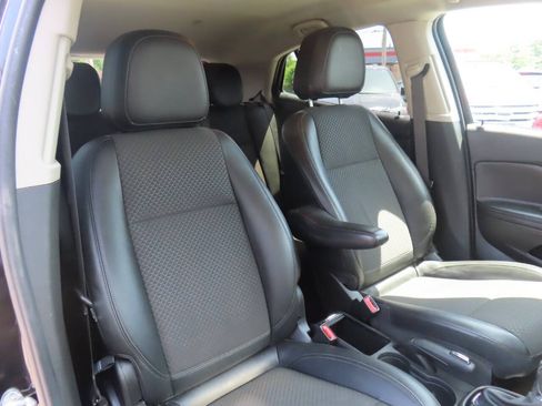 Used 2019 Buick Encore Preferred AWD/4WD image 39
