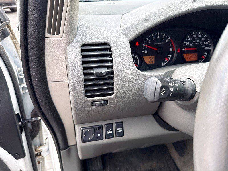 Used 2016 Nissan Frontier SV w/ SV Value Truck Package AWD/4WD image 9