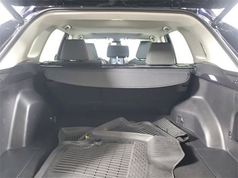 Used 2022 Toyota RAV4 XLE image 7