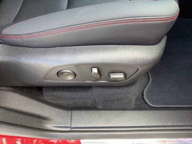 Certified 2026 Chevrolet Traverse RS w/ LPO, Floor Liner Package AWD/4WD image 22