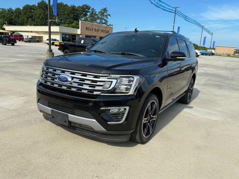 Used 2019 Ford Expedition Limited w/ Special Edition Package RWD image 2