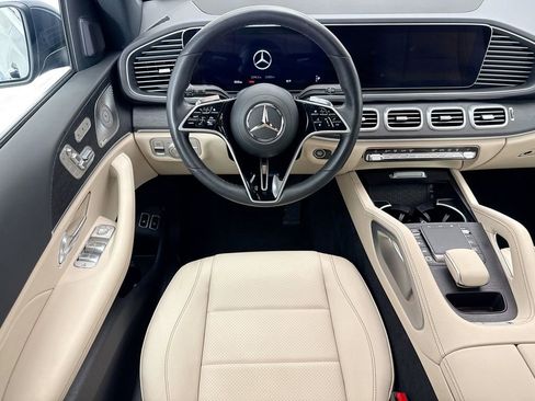 Used 2025 Mercedes-Benz GLE 450e 4MATIC image 10