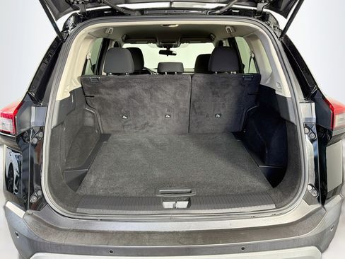 Used 2023 Nissan Rogue S FWD image 29